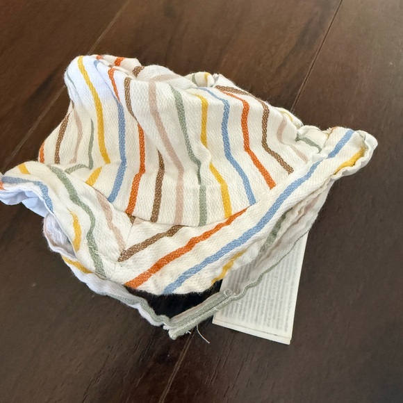 Mayoral Striped onesie and Hat Set Size 1-2 months - Picture 4 of 5